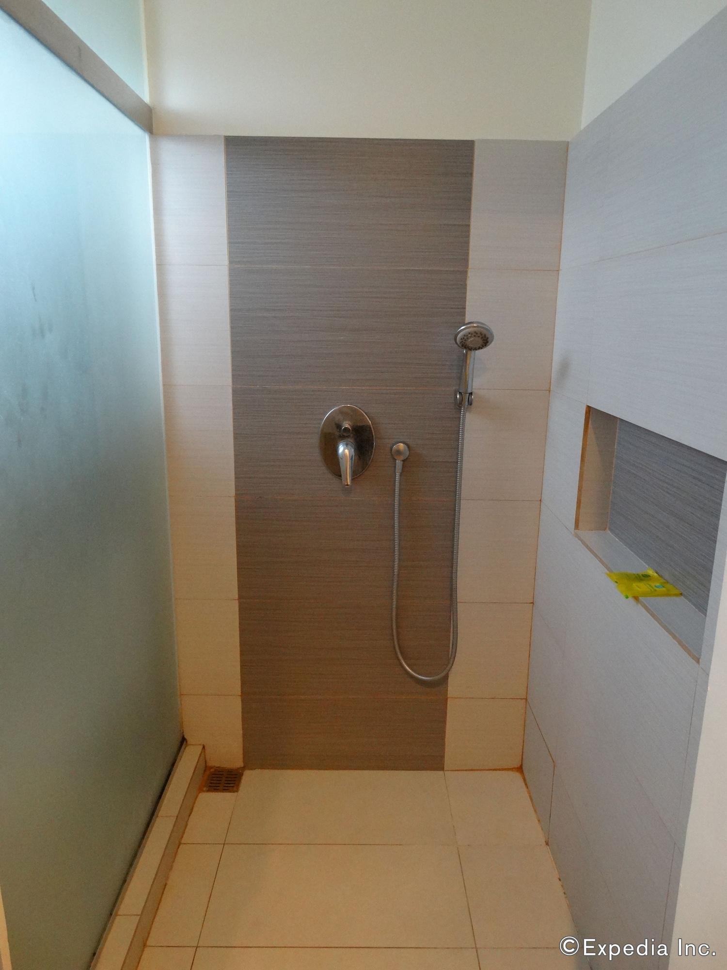 Go Hotels Lanang - Davao Stadt Exterior foto
